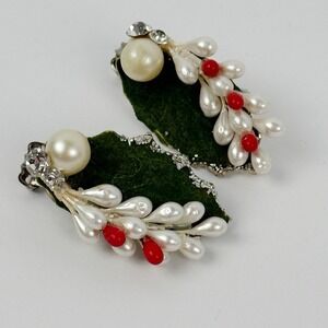 Vintage Christmas Holly Clip On Earrings Faux Pearl Mistletoe Holiday Jewelry